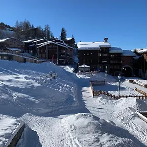 joli-2-pieces-au-pied-des-pistes-la-plagne.hotels-rhonealpes.com/