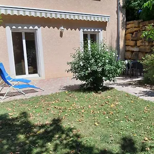appartement-dans-propriete-calme-en-pleine-nature.hotels-rhonealpes.com/